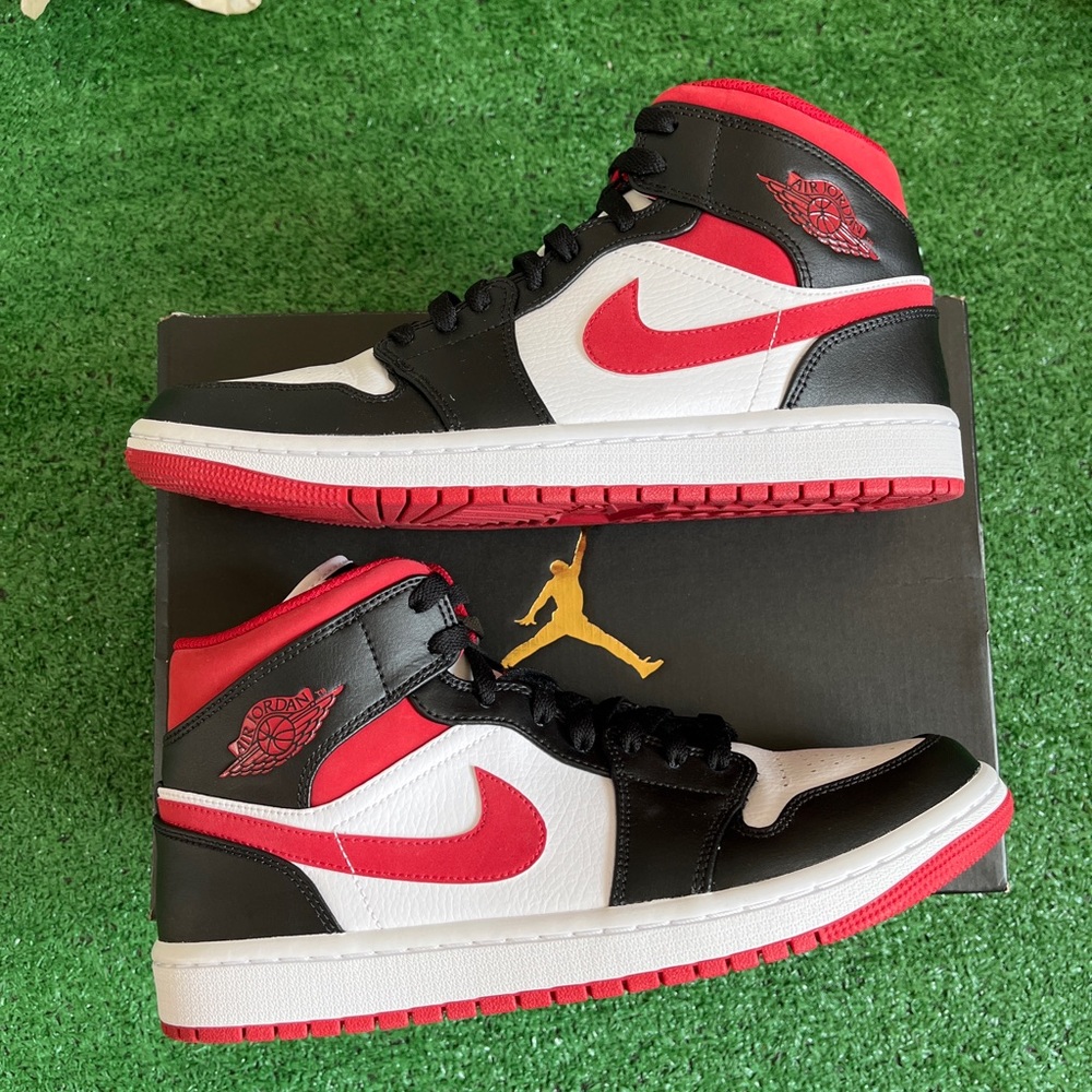 Jordan 1 gym red